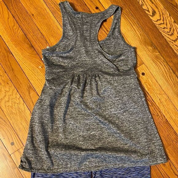 Pro player size medium Grey sleeveless  drawstring yoga top and Pro player purpl - Picture 6 of 9